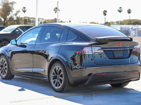 Used 2023 Tesla Model X image 5