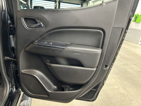 Used 2021 GMC Canyon AT4 image 17