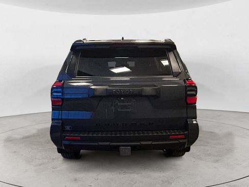 Certified 2025 Toyota 4Runner SR5 AWD/4WD image 4