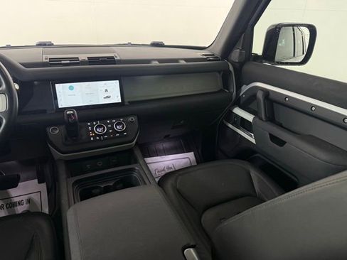 Used 2022 Land Rover Defender 110 SE image 22
