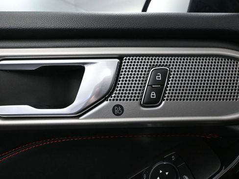 Used 2022 Ford Explorer ST-Line w/ Class IV Trailer Tow Package image 20