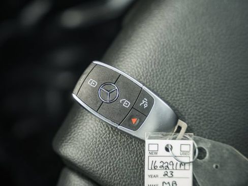 Certified 2023 Mercedes-Benz GLB 250 4MATIC image 46