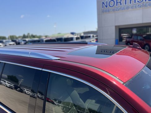 Used 2019 Cadillac Escalade ESV Luxury AWD/4WD image 4
