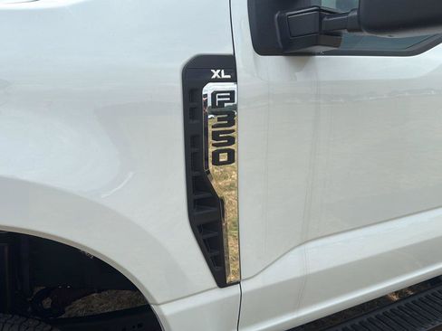 New 2025 Ford F350 XL w/ XL Chrome Package AWD/4WD image 25