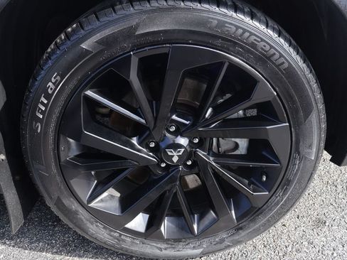 Used 2023 Mitsubishi Outlander SE AWD/4WD image 17