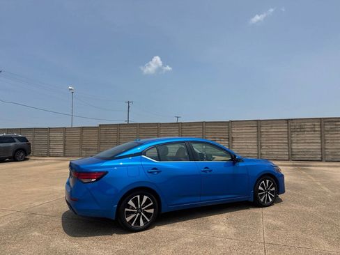 Used 2025 Nissan Sentra SV w/ SV Premium Package FWD image 23