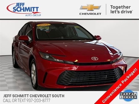 Used 2025 Toyota Camry LE w/ Convenience Package image 1