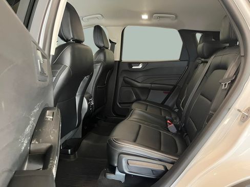 Used 2022 Ford Escape SEL AWD/4WD image 2