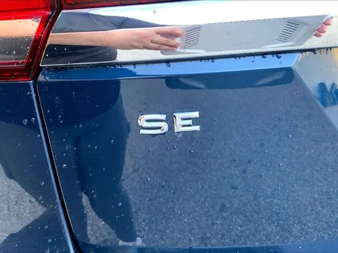 Used 2018 Volkswagen Atlas SE AWD/4WD image 10