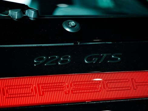 Used 1994 Porsche 928 GTS RWD image 9