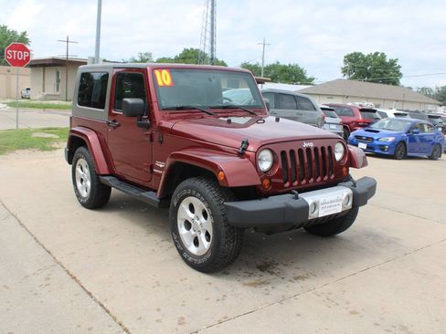 Used 2010 Jeep Wrangler Sahara w/ Trailer Tow Group AWD/4WD image 2