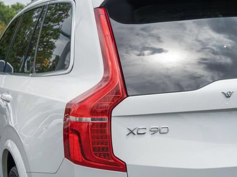 Certified 2023 Volvo XC90 B6 Plus AWD/4WD image 7