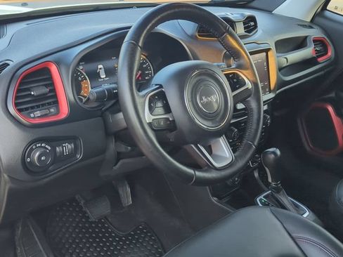 Used 2023 Jeep Renegade Trailhawk w/ Trailhawk Elite Group AWD/4WD image 12