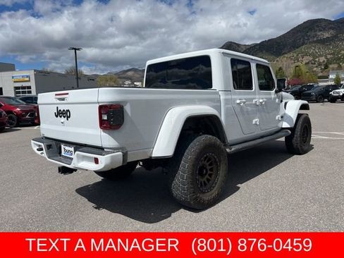 Used 2023 Jeep Gladiator Overland AWD/4WD image 3