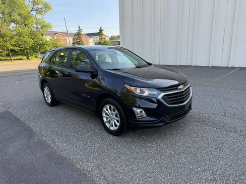 Used 2020 Chevrolet Equinox LS FWD image 4