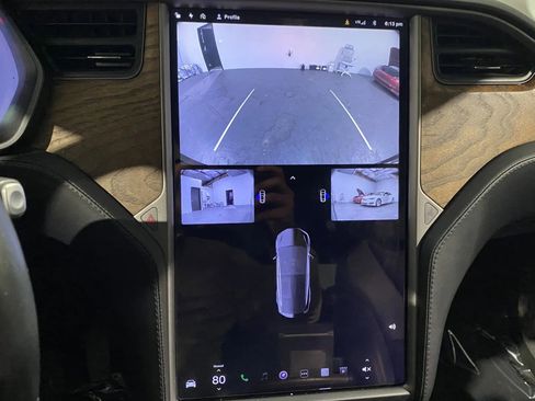 Used 2019 Tesla Model X image 14