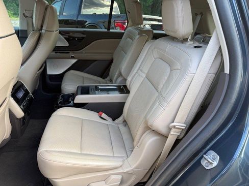 Used 2023 Lincoln Aviator Reserve w/ Equipment Group 201A RWD image 13