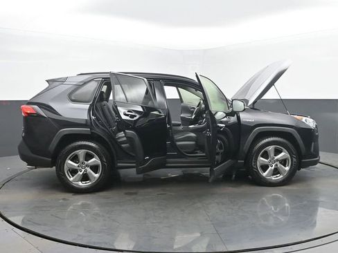 Used 2020 Toyota RAV4 Limited image 57
