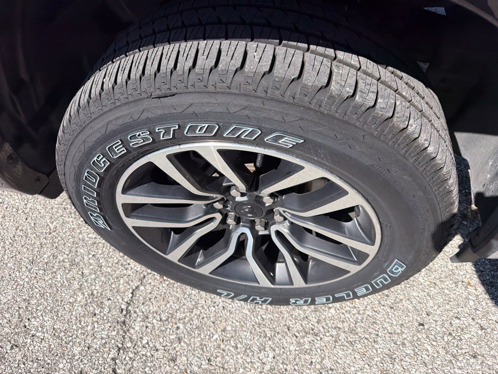 Used 2025 RAM 1500 Limited AWD/4WD image 12