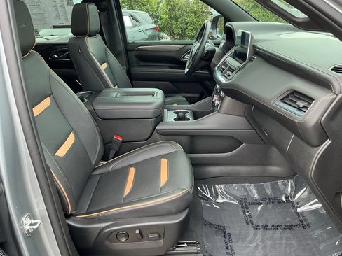 Used 2023 GMC Yukon XL AT4 w/ AT4 Premium Plus Package AWD/4WD image 22