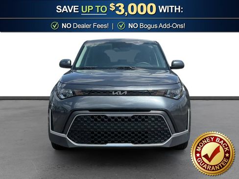 Used 2023 Kia Soul LX w/ LX Technology Package FWD image 11