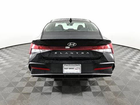 New 2026 Hyundai Elantra SEL Sport Premium image 7