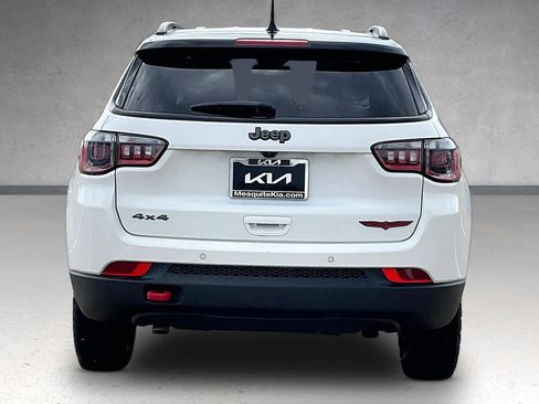 Used 2025 Jeep Compass Trailhawk AWD/4WD image 5