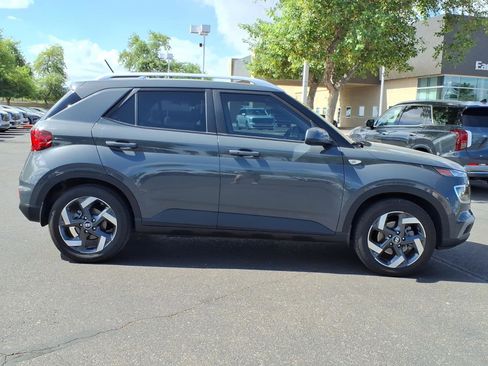 Certified 2025 Hyundai Venue SEL FWD image 6