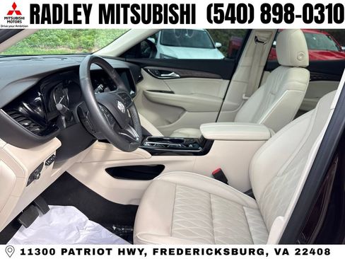 Used 2023 Buick Envision Avenir FWD image 3