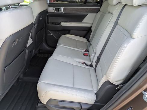 Used 2025 Hyundai Santa Fe Limited AWD/4WD image 27