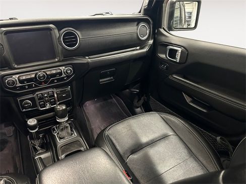 Used 2021 Jeep Gladiator Overland w/ Popular Equipment Package image 11