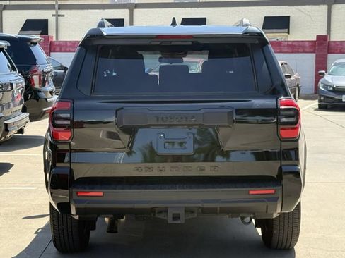 Used 2025 Toyota 4Runner SR5 RWD image 5