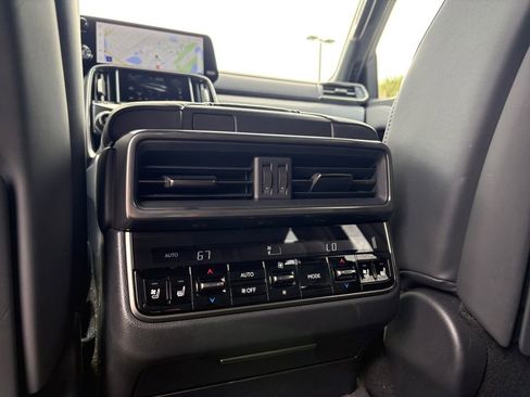 Used 2024 Lexus LX 600 4WD w/ Appearance Package image 12