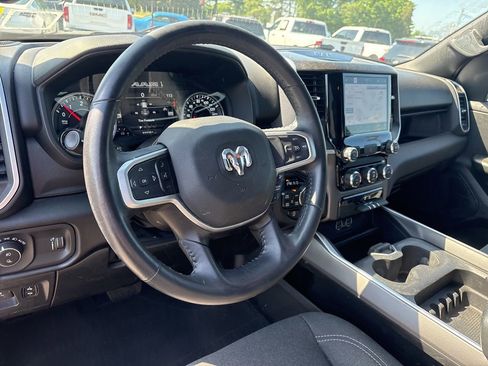 Used 2022 RAM 1500 Big Horn AWD/4WD image 4