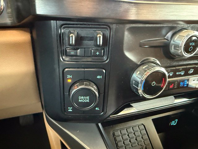 Used 2024 Ford F250 Lariat w/ Lariat Ultimate Package AWD/4WD image 23