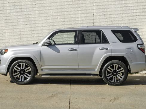 Used 2016 Toyota 4Runner Limited image 11