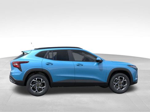 New 2026 Chevrolet Trax LT image 5
