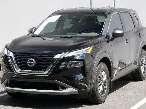 Used 2023 Nissan Rogue S FWD image 40