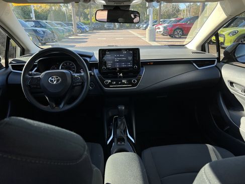 Used 2022 Toyota Corolla LE image 27