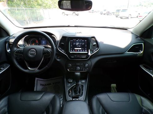 Used 2019 Jeep Cherokee Limited AWD/4WD image 19
