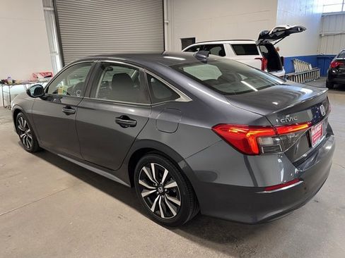 Used 2023 Honda Civic EX image 4