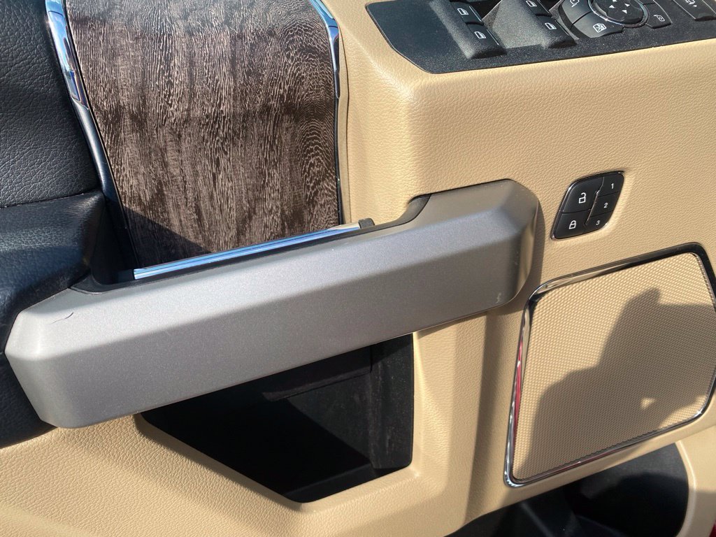 Used 2019 Ford F250 Lariat w/ Lariat Value Package AWD/4WD image 15