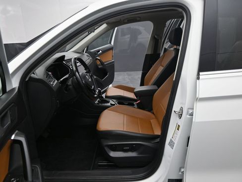 Used 2019 Volkswagen Tiguan SEL AWD/4WD image 10