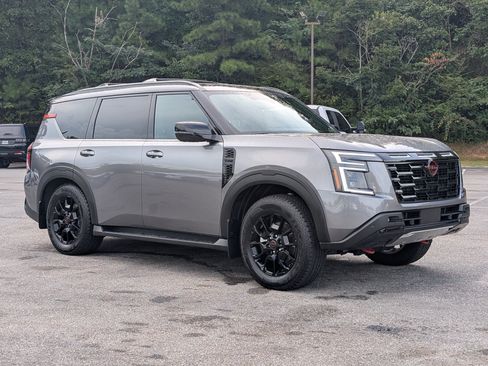Used 2026 Nissan Armada PRO-4X AWD/4WD image 11