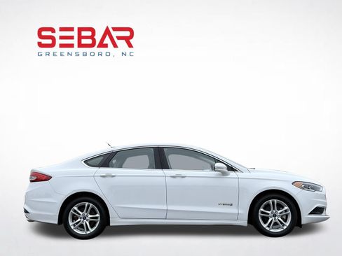 Used 2018 Ford Fusion SE w/ Equipment Group 602A FWD image 5