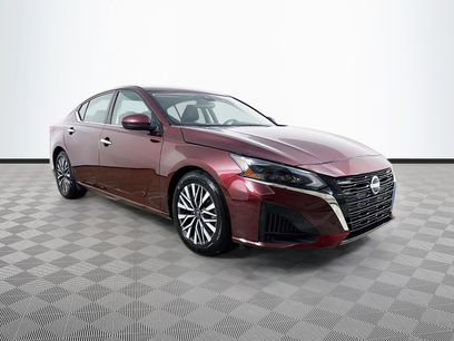 Used 2023 Nissan Altima 2.5 SV