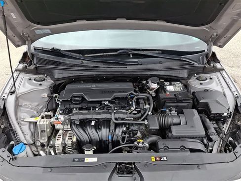 Used 2021 Hyundai Elantra SEL image 28