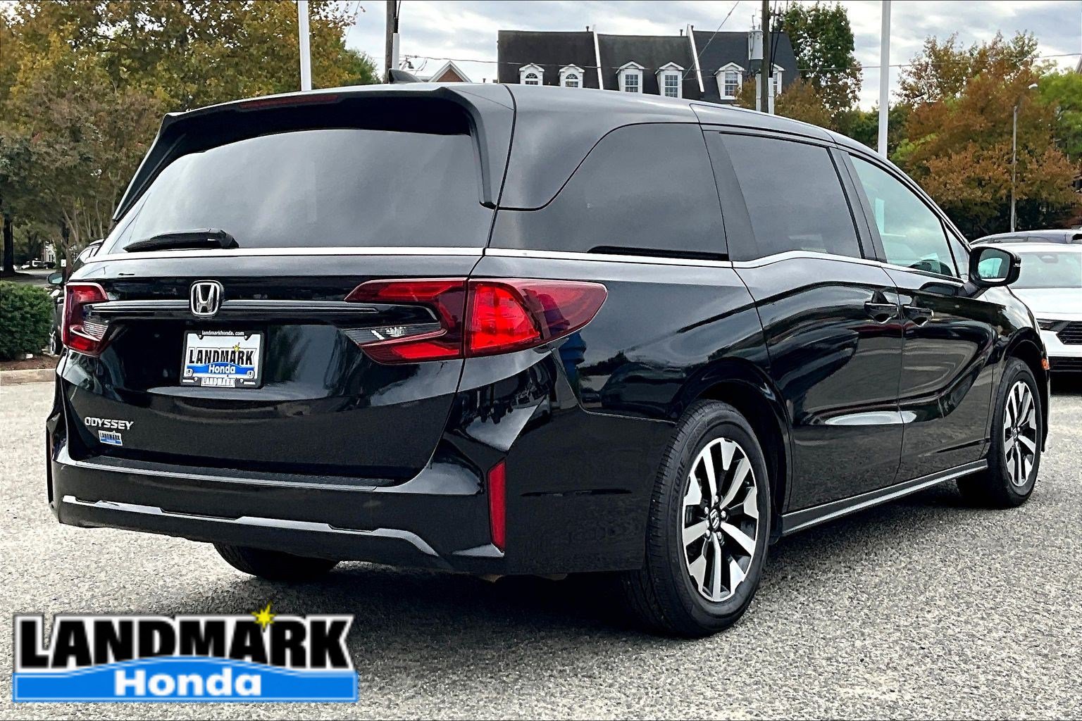 Certified 2026 Honda Odyssey EX-L image 2
