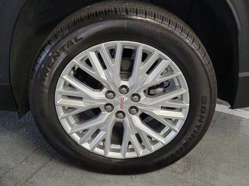 Used 2024 GMC Acadia Elevation w/ Luxury Package image 9