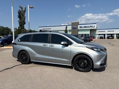 Used 2024 Toyota Sienna LE w/ LE Plus Package